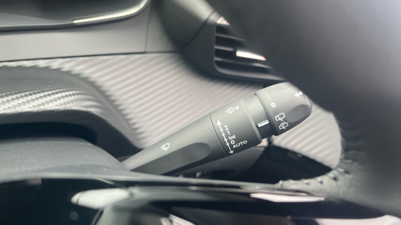 Peugeot 208 1.2 PureTech 100 Allure 5dr Petrol Hatchback